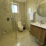 Golden Apartment *