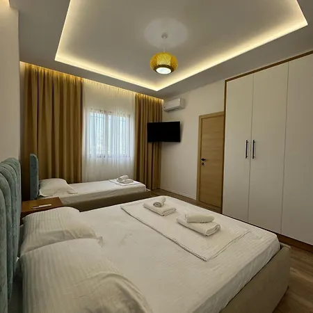 Golden * Ksamil