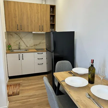 Golden Apartment Ksamil