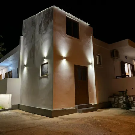 Golden Apartment Ksamil