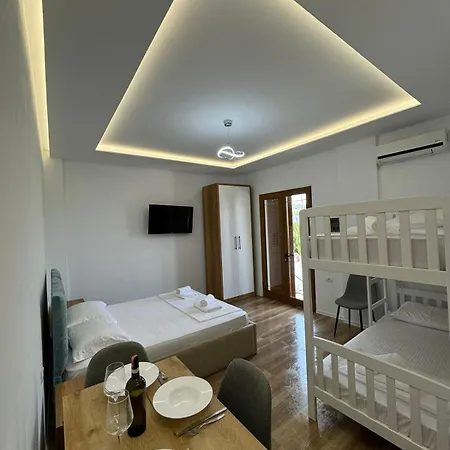 Golden Apartment